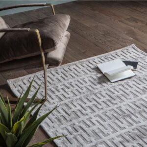 Pizatro Viscose Fabric Rug In Beige